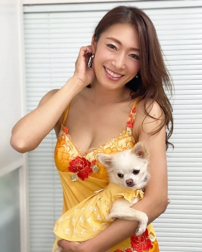 小早川伶子,寂静庭院里的一树樱 小早川伶子,寂静庭院里的一树樱
