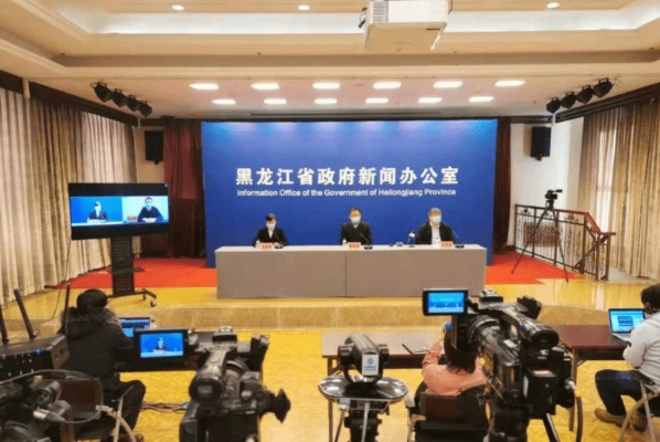 黑龙江昨日新增本土确诊43例，疫情防控形势依然严峻